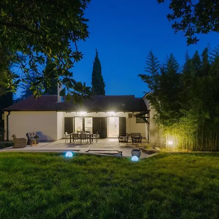 Holiday home Aavaas